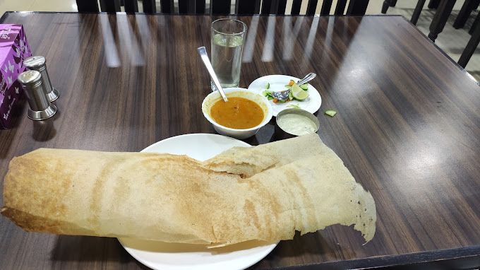 Golden Moon Restaurant Ghala