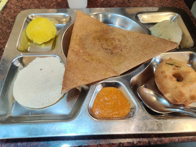 Annapoorna Veg Restaurant