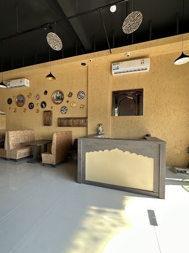 DILLI DARWAZA RESTAURANT (INDIAN MUGHLAI CUISINE FROM DELHI)