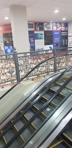 Hypermarket stability