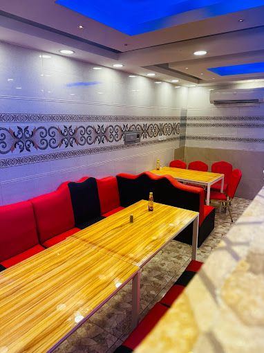 Al-Thawq Al-Rafee Restaurant
