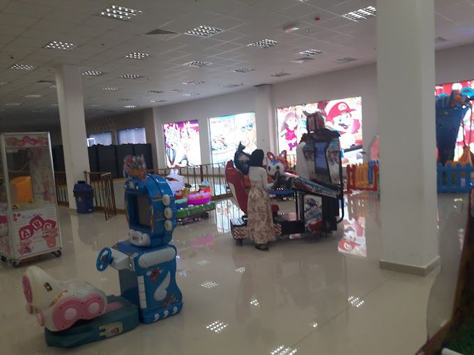 Shinas Mall