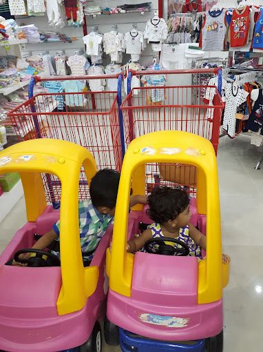 Luluat Shinas Hypermarket