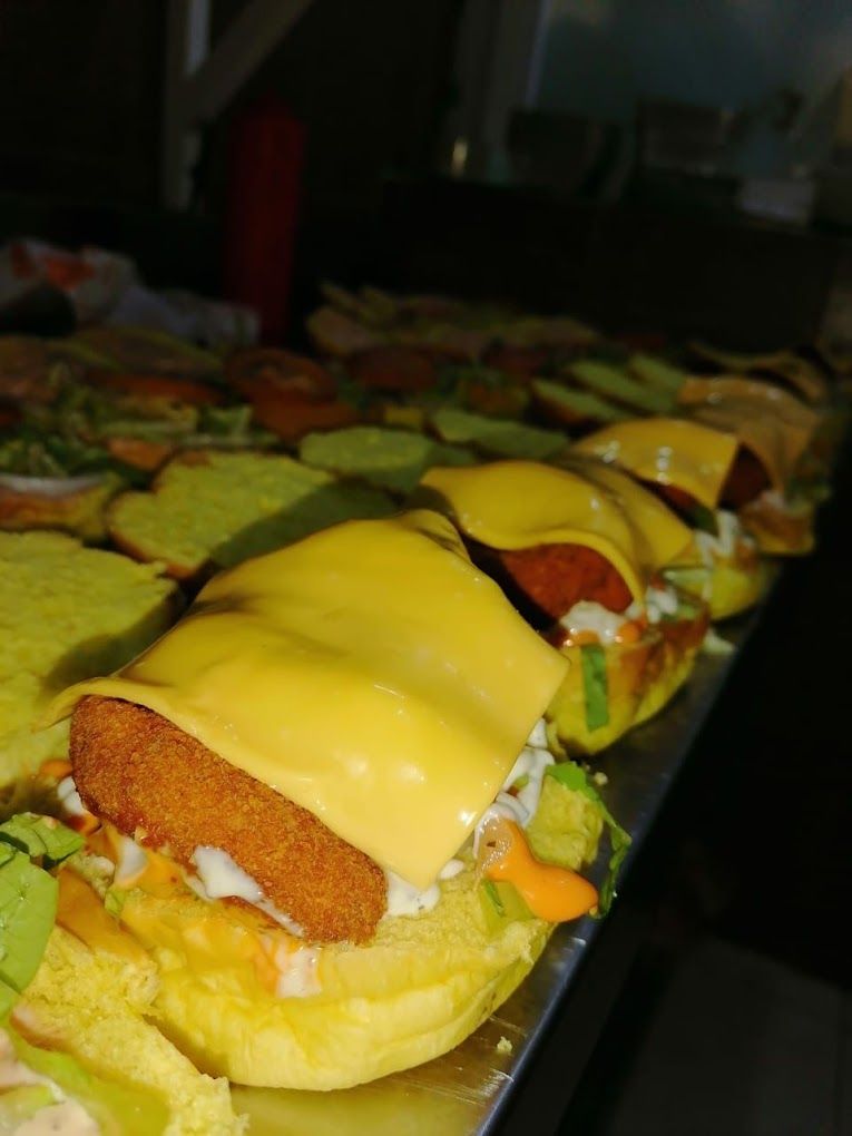 Pomshari burger