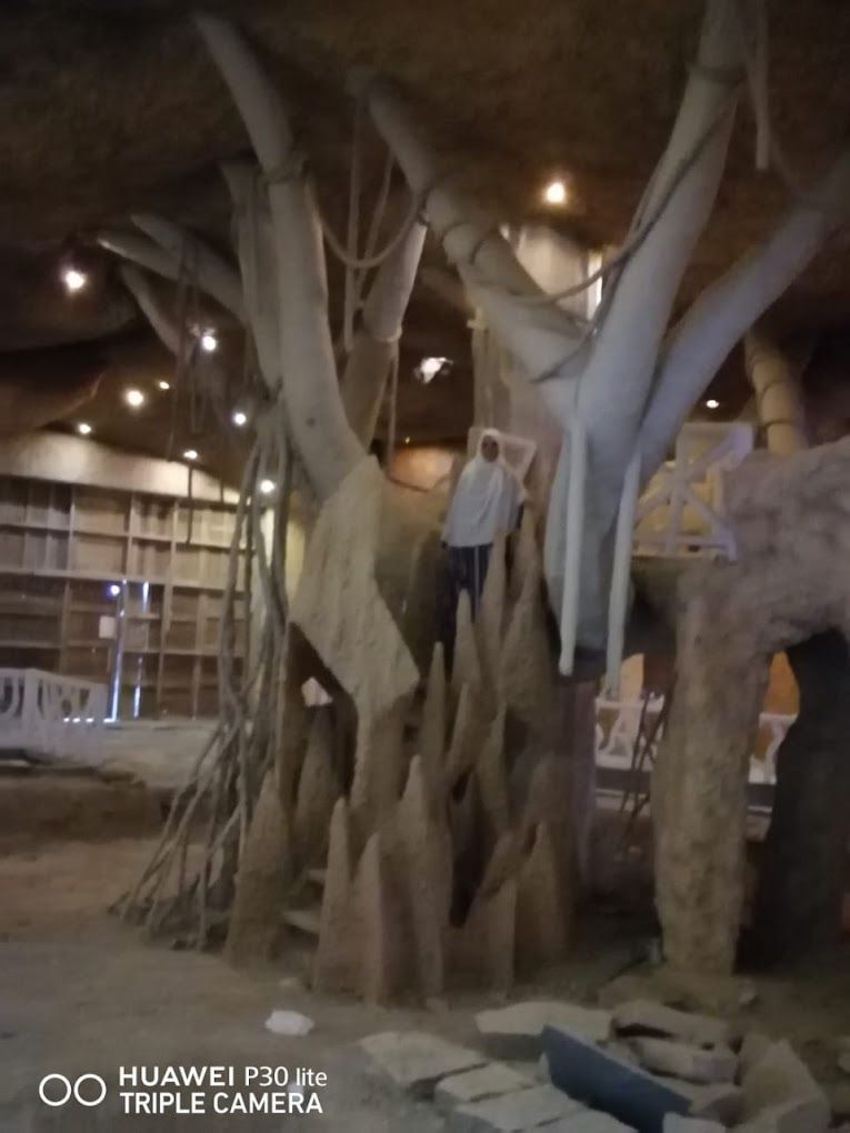SAFARI WORLD