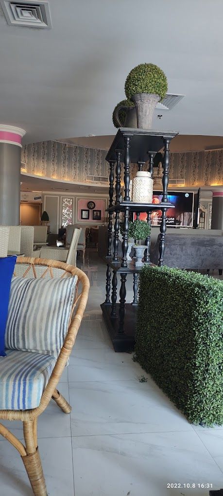 Rose Cafe and Restaurant